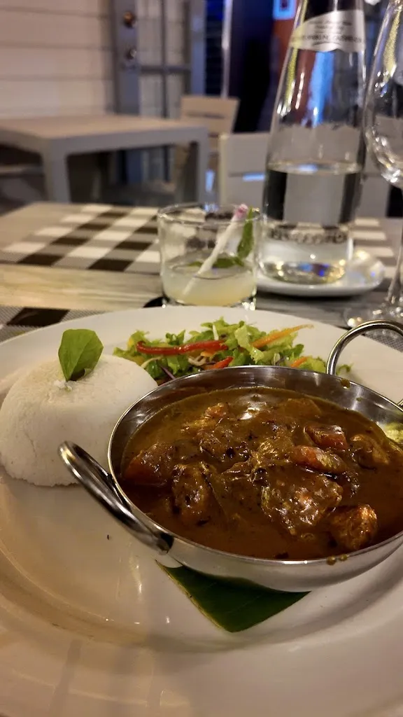 Menu_The Fox House Bar & Restaurant_Antigua La_image_9