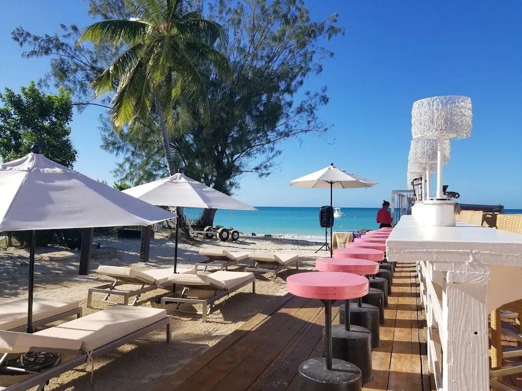 Ana's On The Beach restaurant in Antigua La