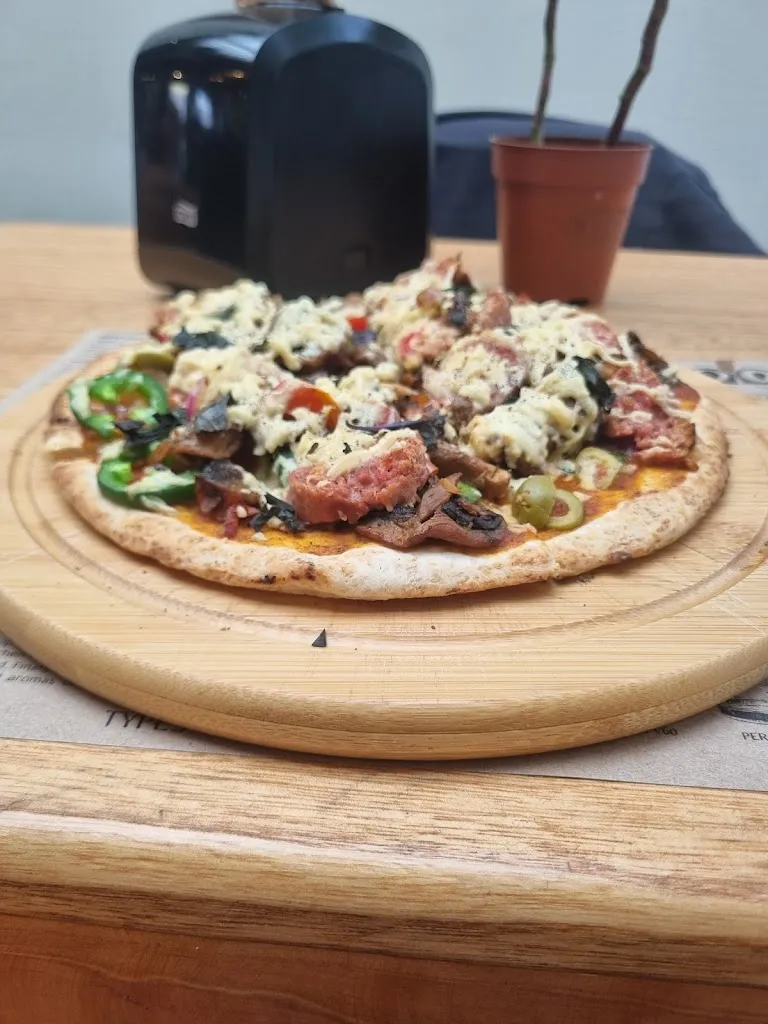 Shir Berko_La Bruja_Antigua La_review