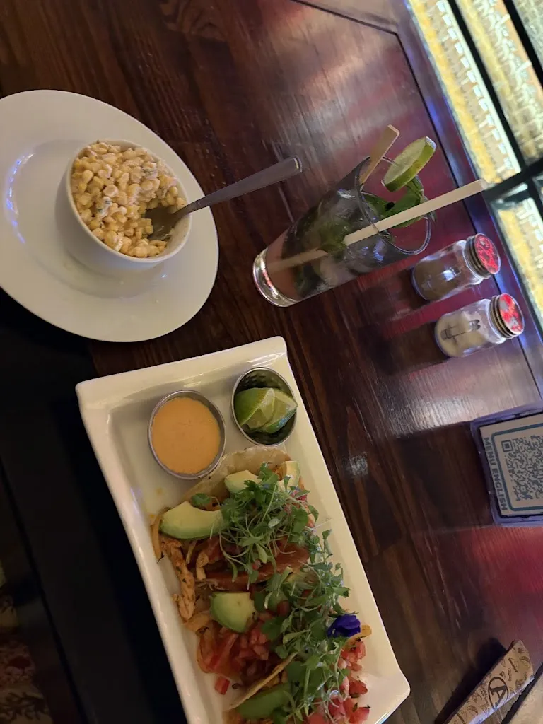 Kore Explores_Las Tres Amigas_Antigua La_review