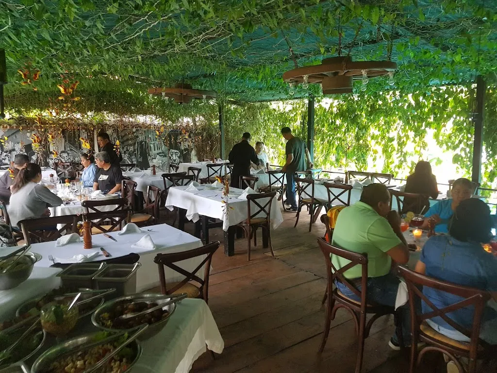 Ni Fu Ni Fa restaurant in Antigua La