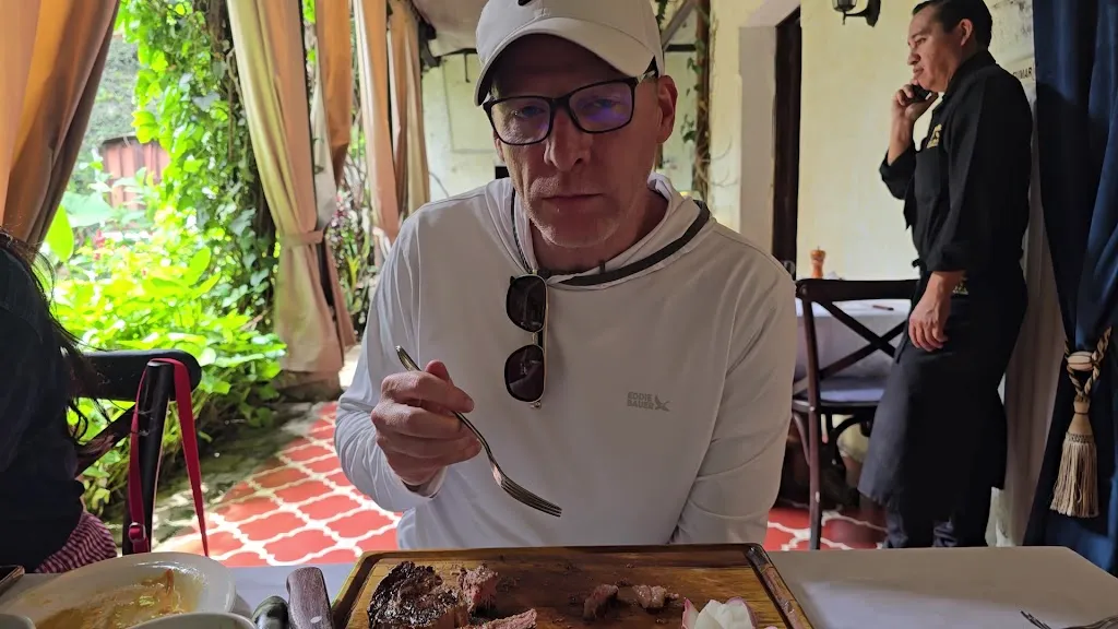 Ni Fu Ni Fa_Antigua La_slider_image_2