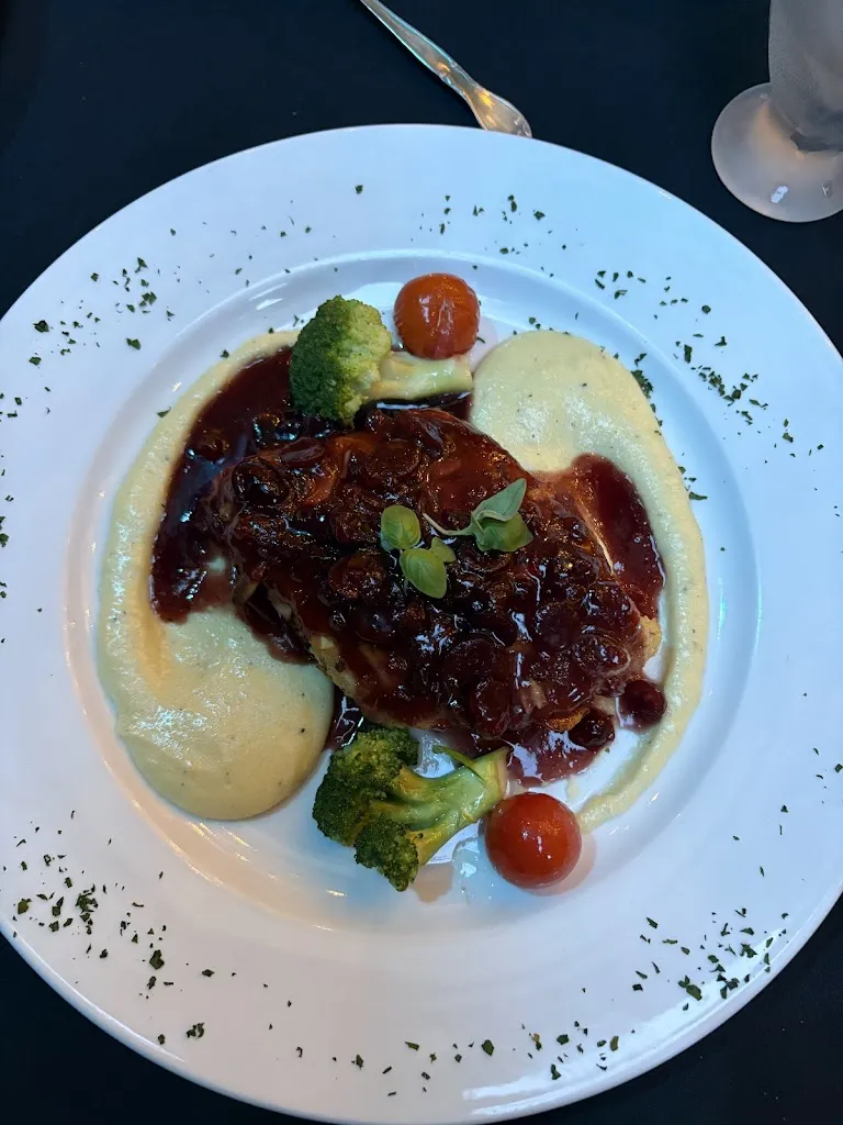 Shelby Kalman_Carlos & Carlos Antigua_Antigua La_review