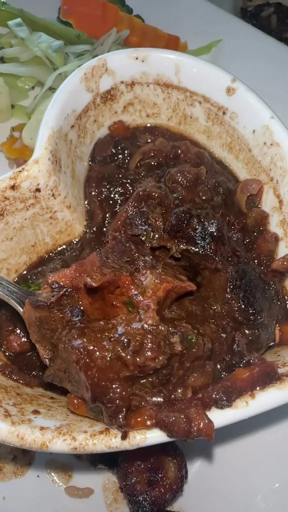 Veronica A._Hemingway's Caribbean Cafe_Antigua La_review