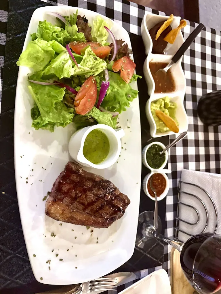 Laura DiBiase_El Criollo_Antigua La_review