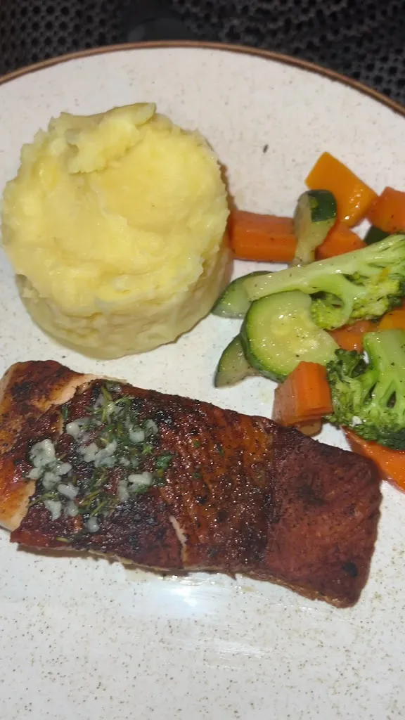 Candace Junée_Beachlimerz_Antigua La_recensione