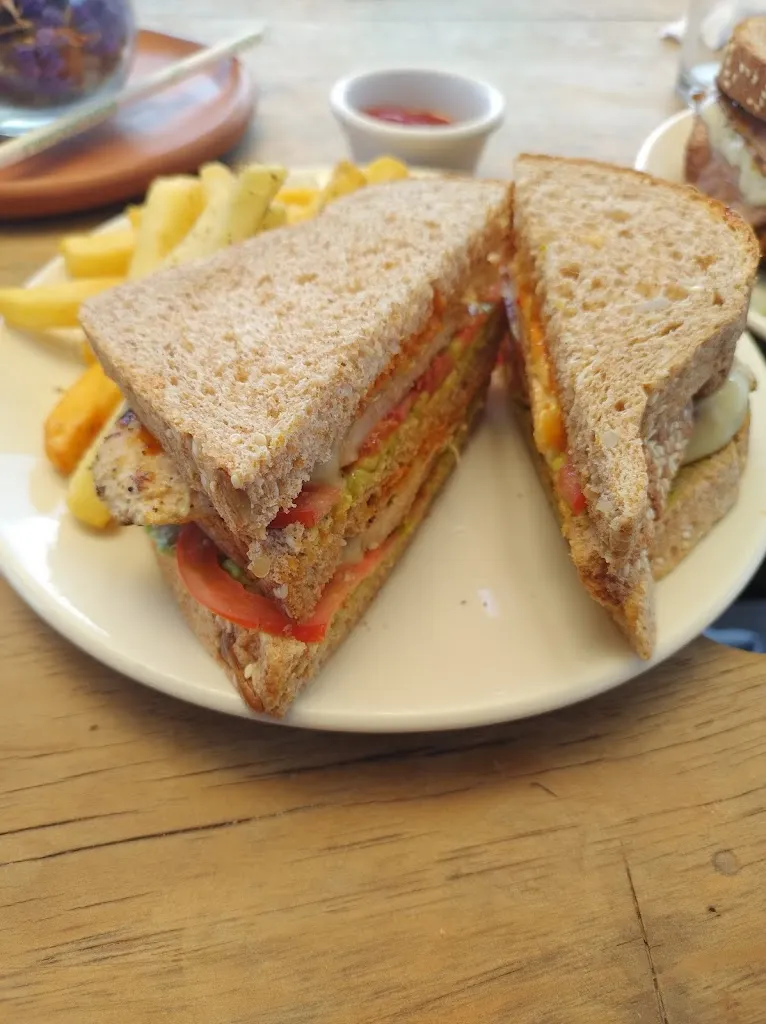 Gerry H_Rooftop Antigua_Antigua La_review