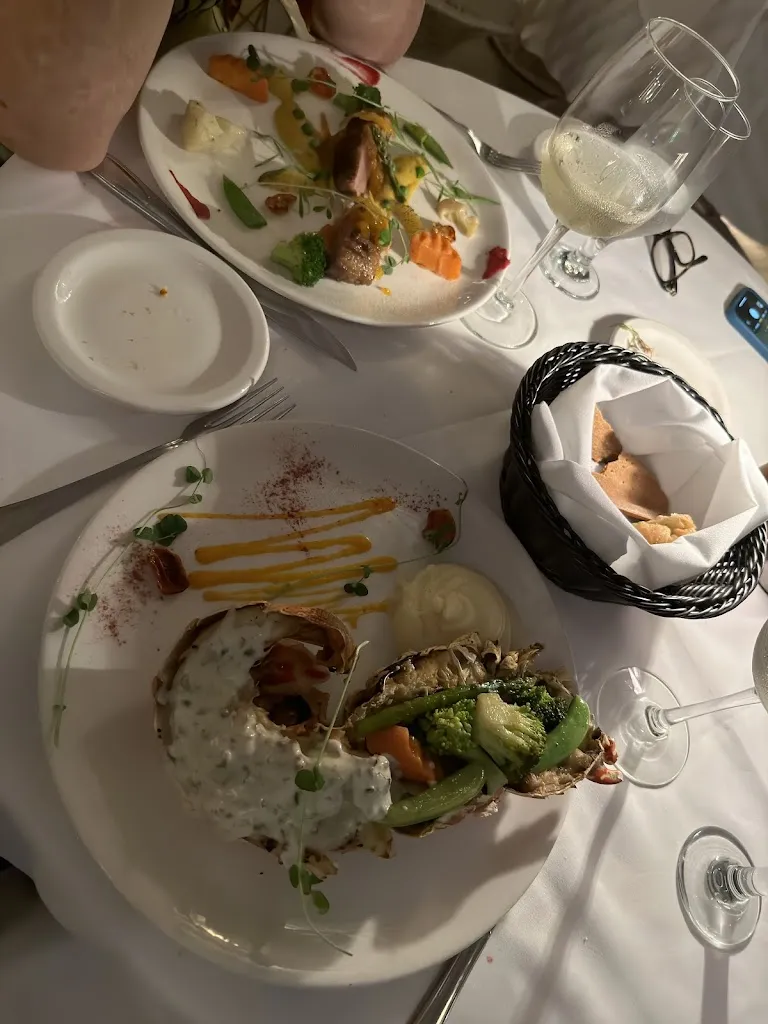 Dezolaar_The Cove Restaurant_Antigua La_review