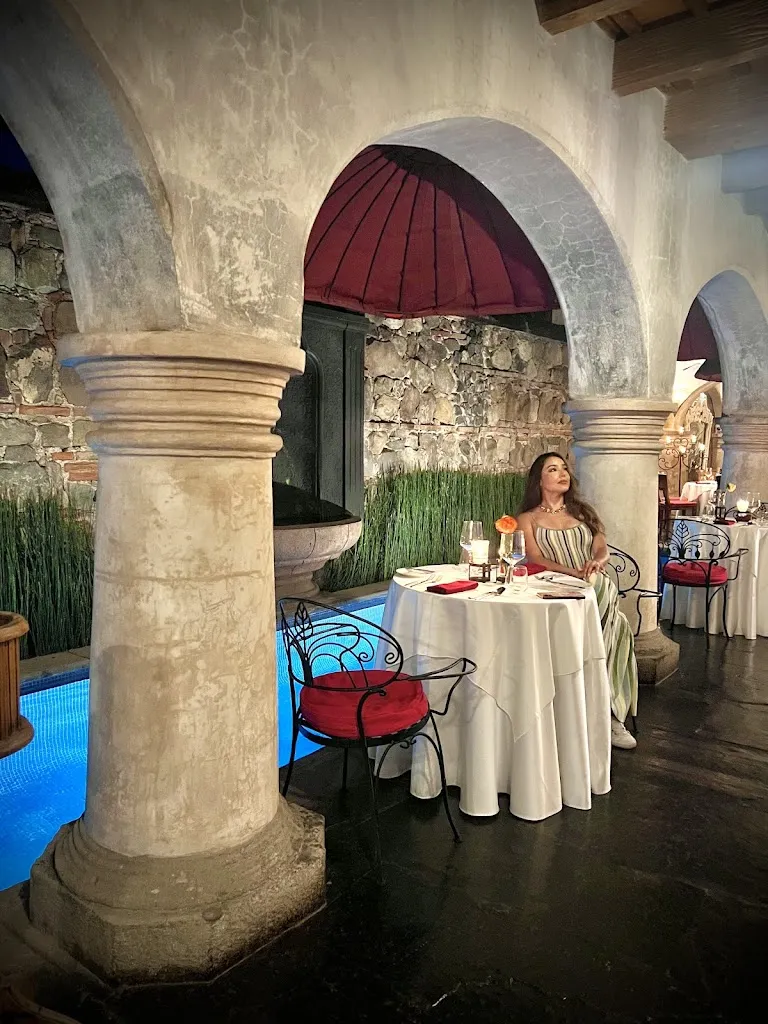 Matthew Palumbo_Mesón Panza Verde_Antigua La_review