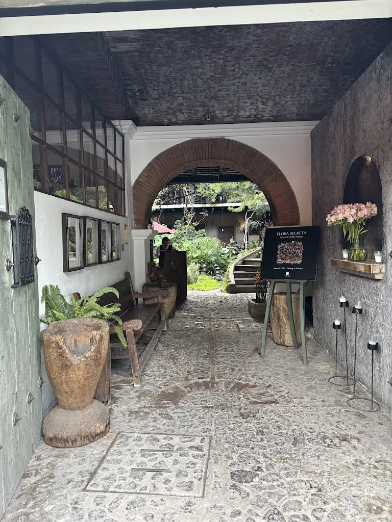 Thomas Johnston_Mesón Panza Verde_Antigua La_review