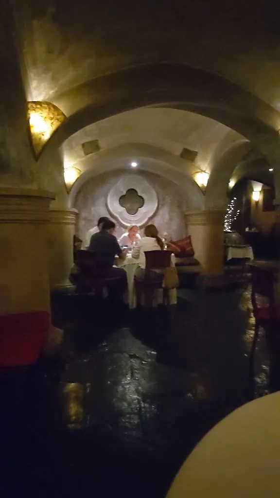 Mesón Panza Verde_Antigua La_slider_image_2