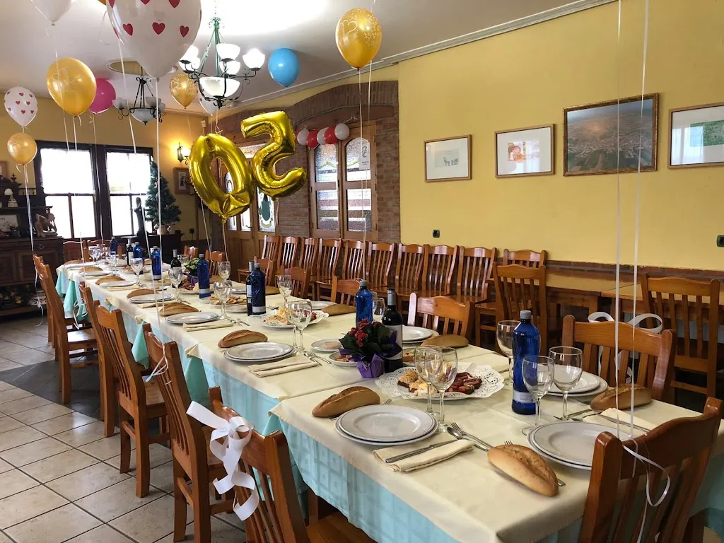 Hostal Restaurante Rivero restaurant in Bercianos del Real Camino