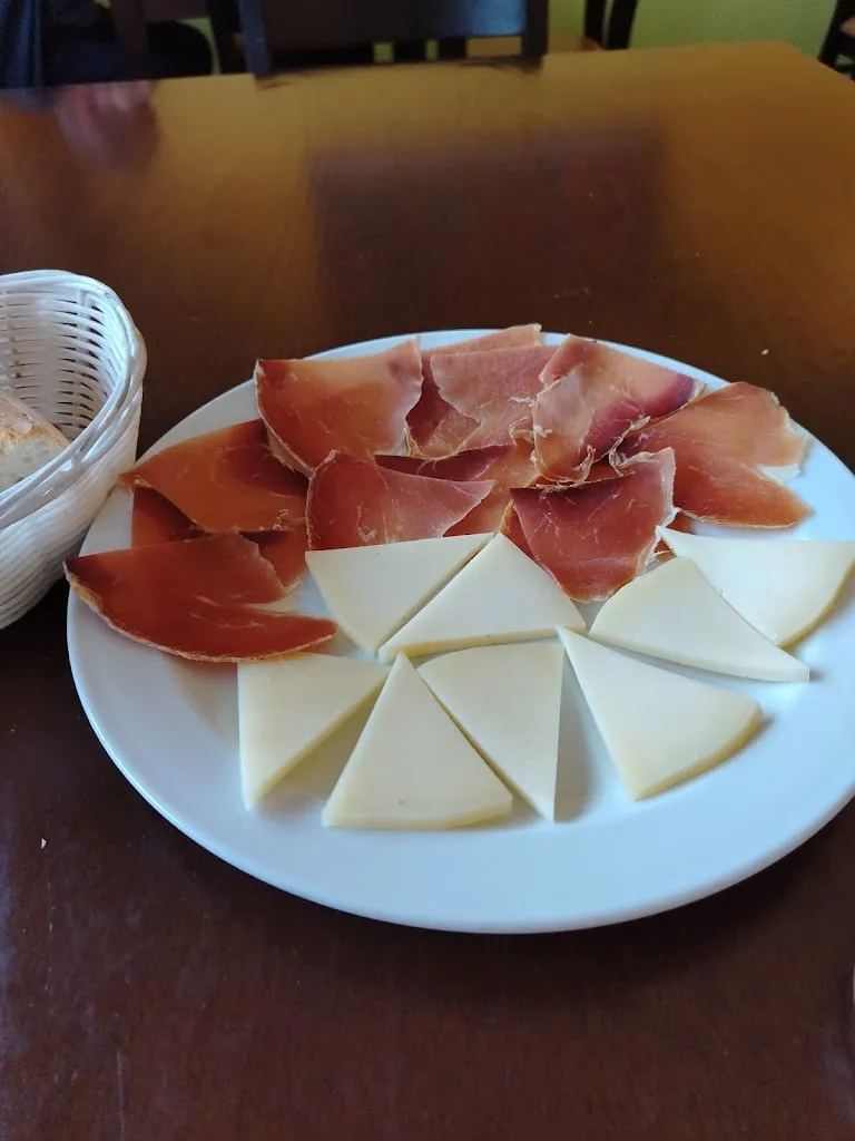 Menu_Hotel Restaurante El Sueve_Bercianos del Real Camino_image_8