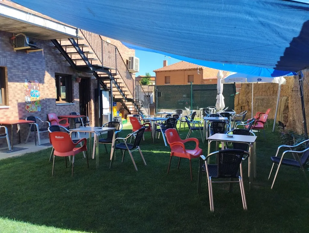 Hotel Restaurante El Sueve restaurant in Bercianos del Real Camino