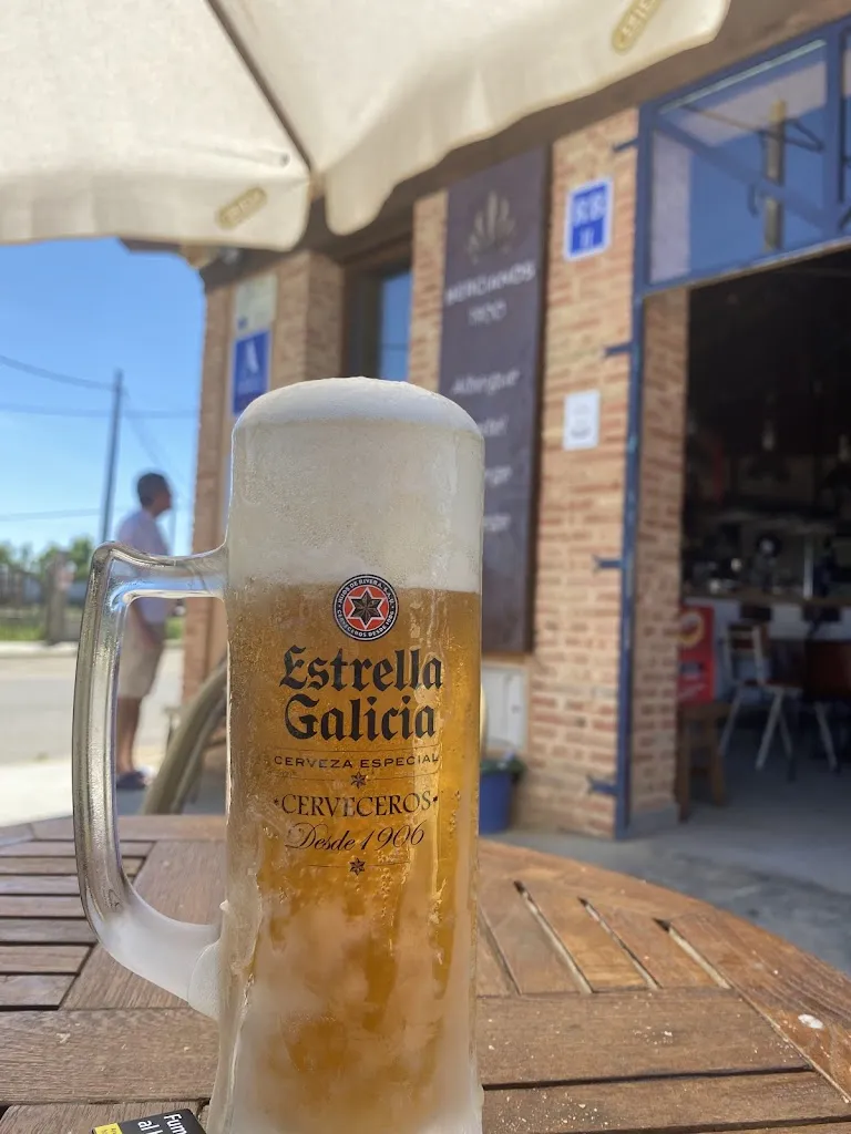 George A_CASA DEL PEREGRINO_Bercianos del Real Camino_review