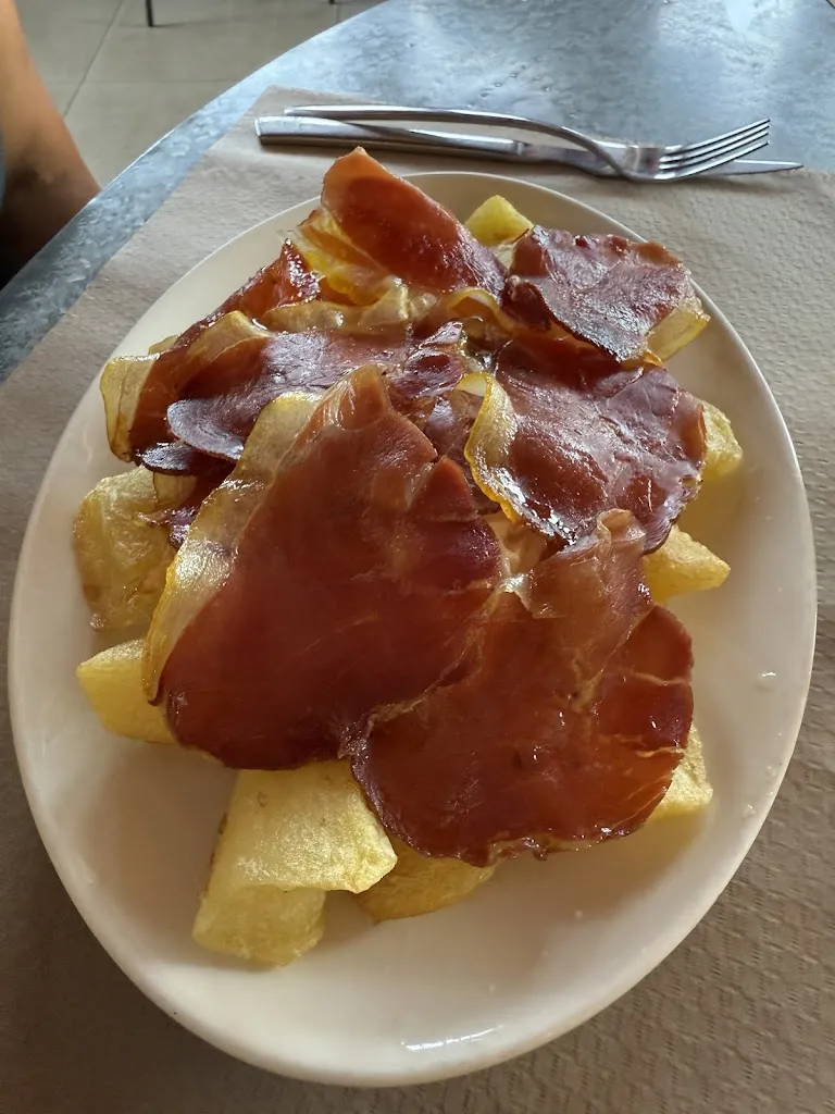 Remington Yoder_CASA DEL PEREGRINO_Bercianos del Real Camino_review