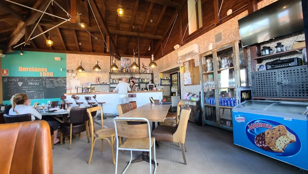 CASA DEL PEREGRINO restaurant in Bercianos del Real Camino