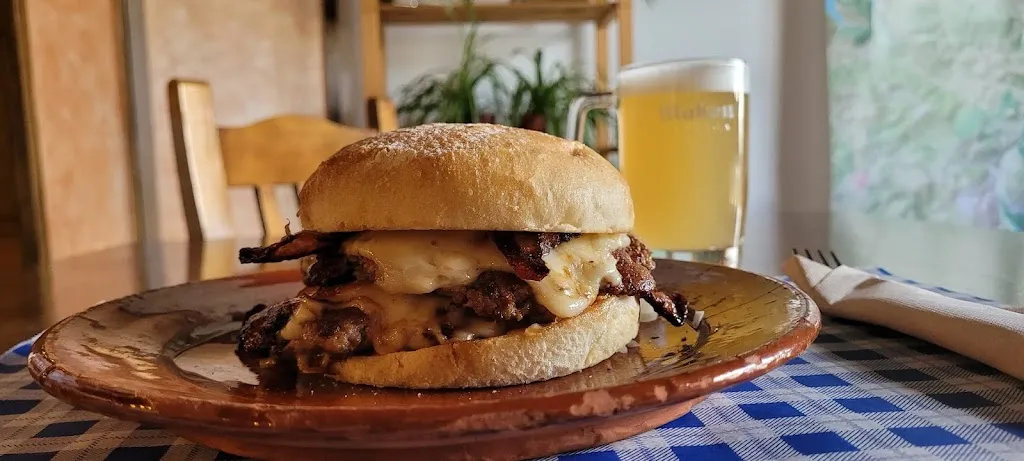 La Giulia RestoBar_Boca de Huérgano_slider_image_1