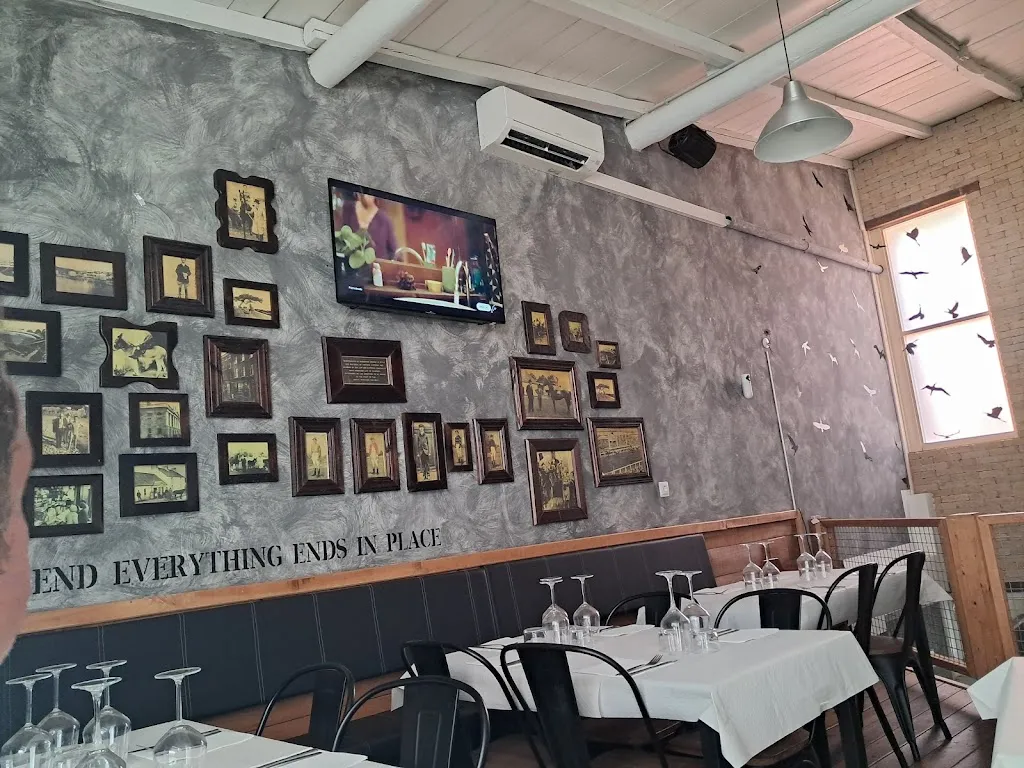 Yolanda Bertolin_La Guitarra new_Astorga_review