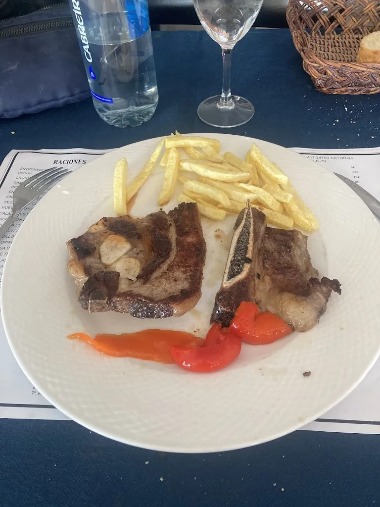 Restaurante Delfín de Astorga S.L._Astorga_slider_image_3