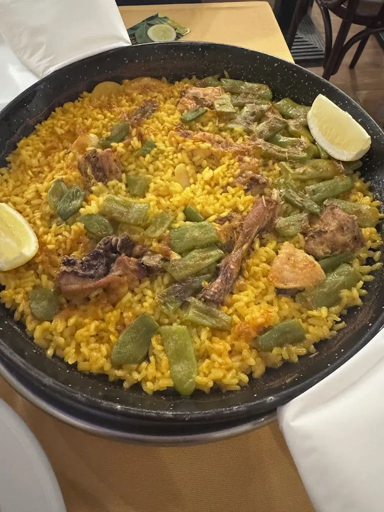 Fifaliana ANDRIAMANANA_El Labriego_Brazuelo_review