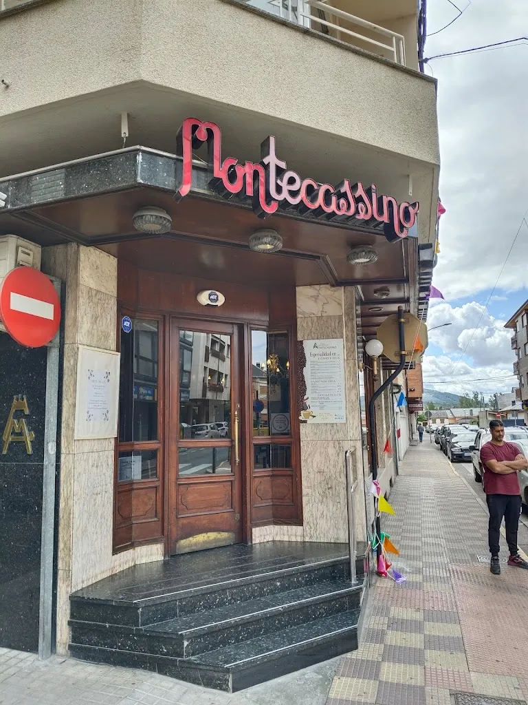 Cafeteria Montecassino restaurant in Bembibre