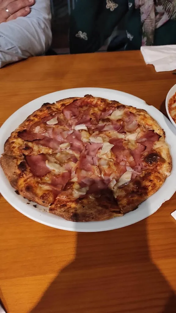 Óscar Privado_Rinachentto Pizzeria Bembibre_Bembibre_review
