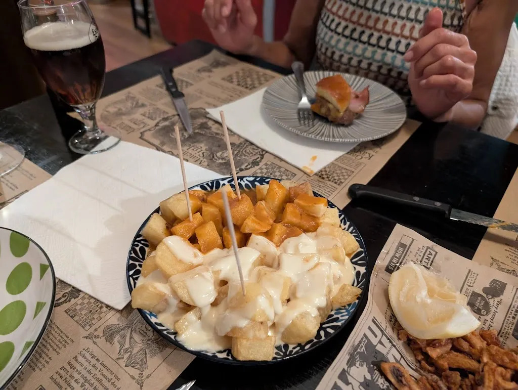 Francisco J Rivas Rivadeneira_Bar Bohemia La Bañeza_Bañeza La_review