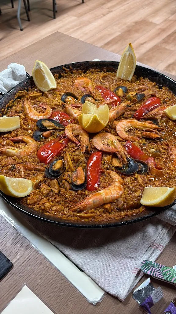 Emma Seymour_El Nuevo Valle - The Irish Bar_Hondón de los Frailes_review