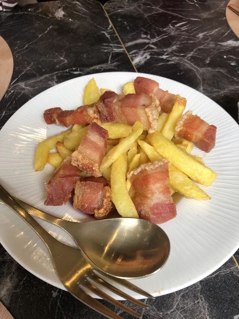 Jose Maria Tijerina_La Gruta de Valdebernardo_Bañeza La_review