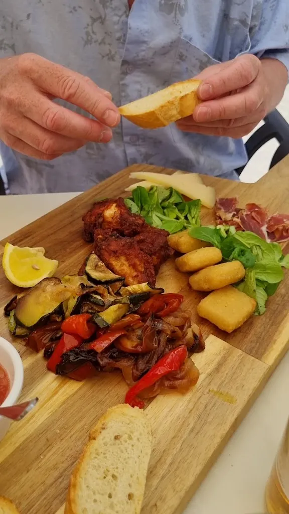 Restaurante Veintiocho 28_Hondón de los Frailes_slider_image_2