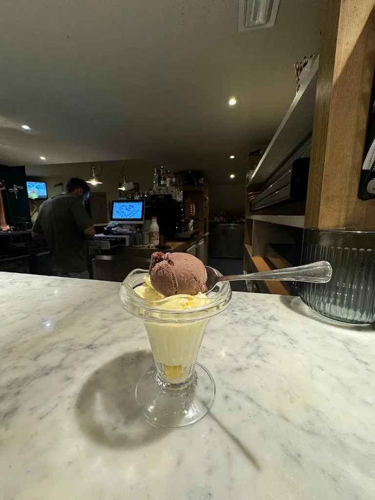 Luisa Blanco Prieto_Café Latino_Bañeza La_review