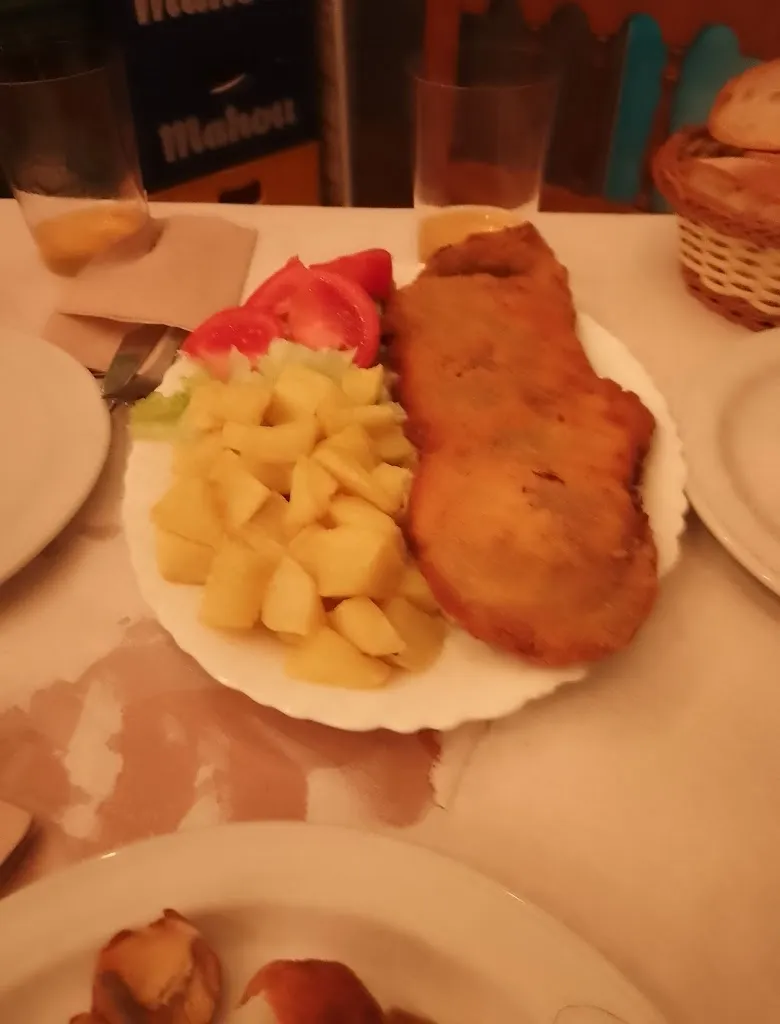 Daniel Antonio Yague Galvan_Bar Mónaco_Bañeza La_review