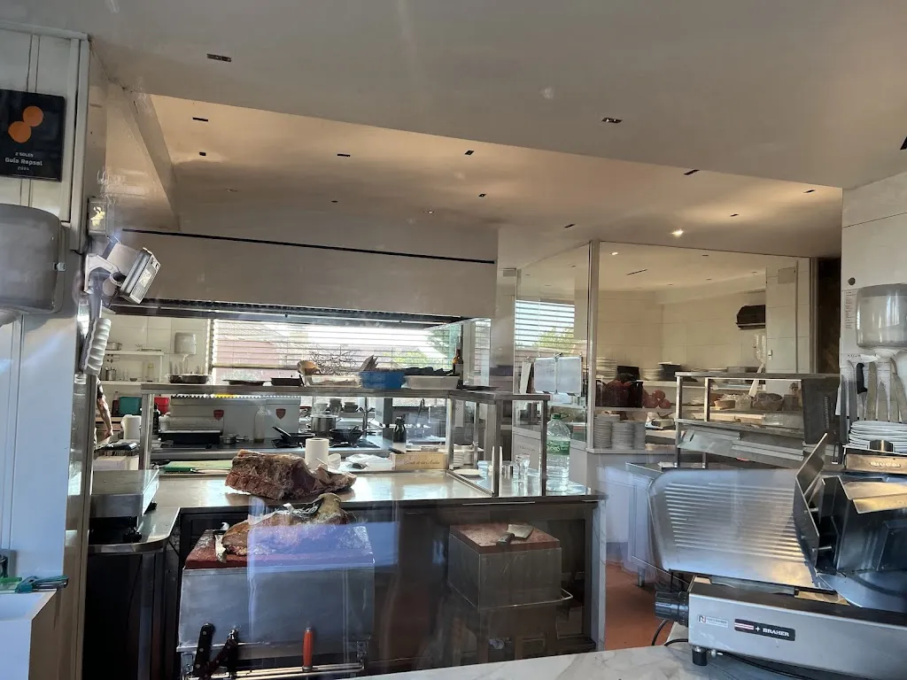 Nicholas Alkins_Bodega El Capricho_Bañeza La_review