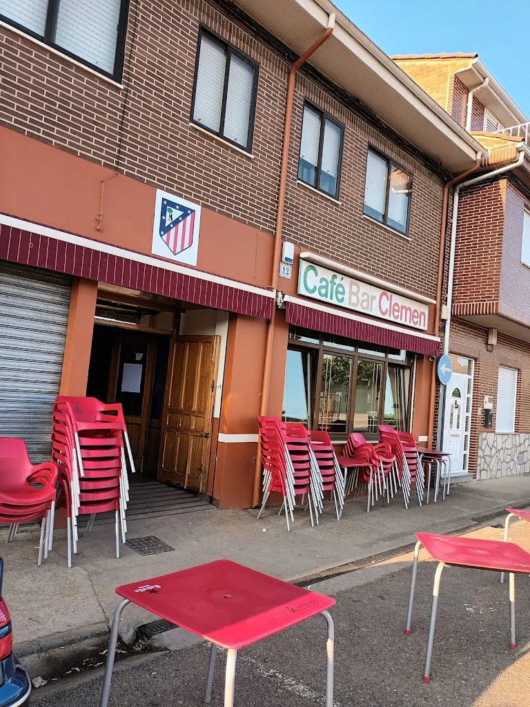 Café bar Clemen_Bustillo del Páramo_slider_image_1