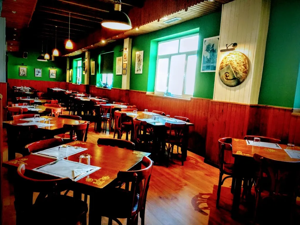 Cocodrilo Negro Cafe restaurant in Cabañas Raras