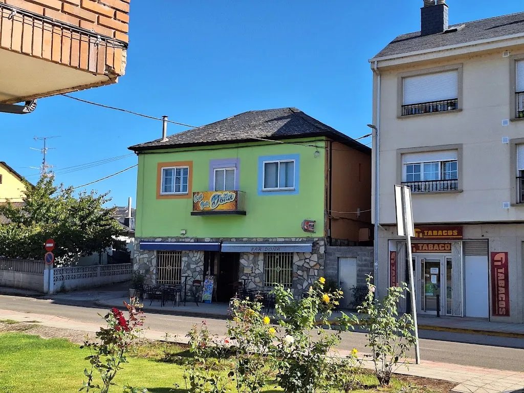 Bar Doña_Cabañas Raras_slider_image_2