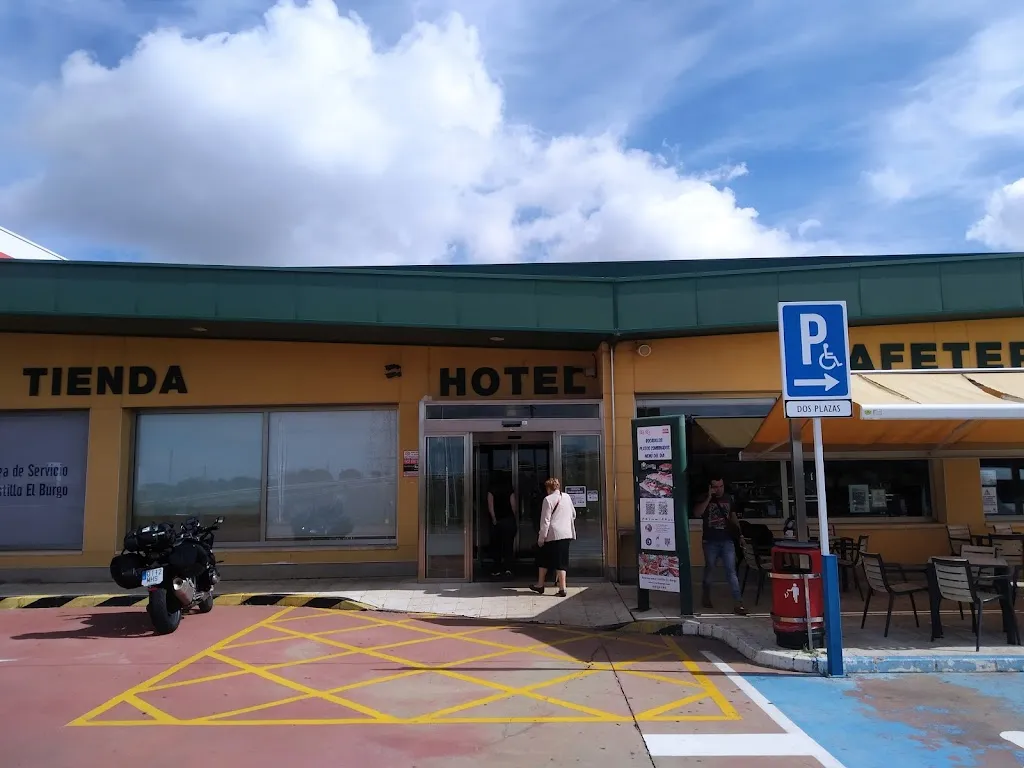 Castillo Grupo restaurant in Burgo Ranero El