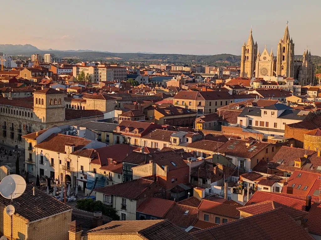 Peter Blackmore_niMÚ Azotea_Benuza_review