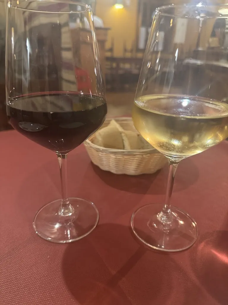 Begoña Niño Crespo_La Abadía de Eslonza_Benuza_recensione