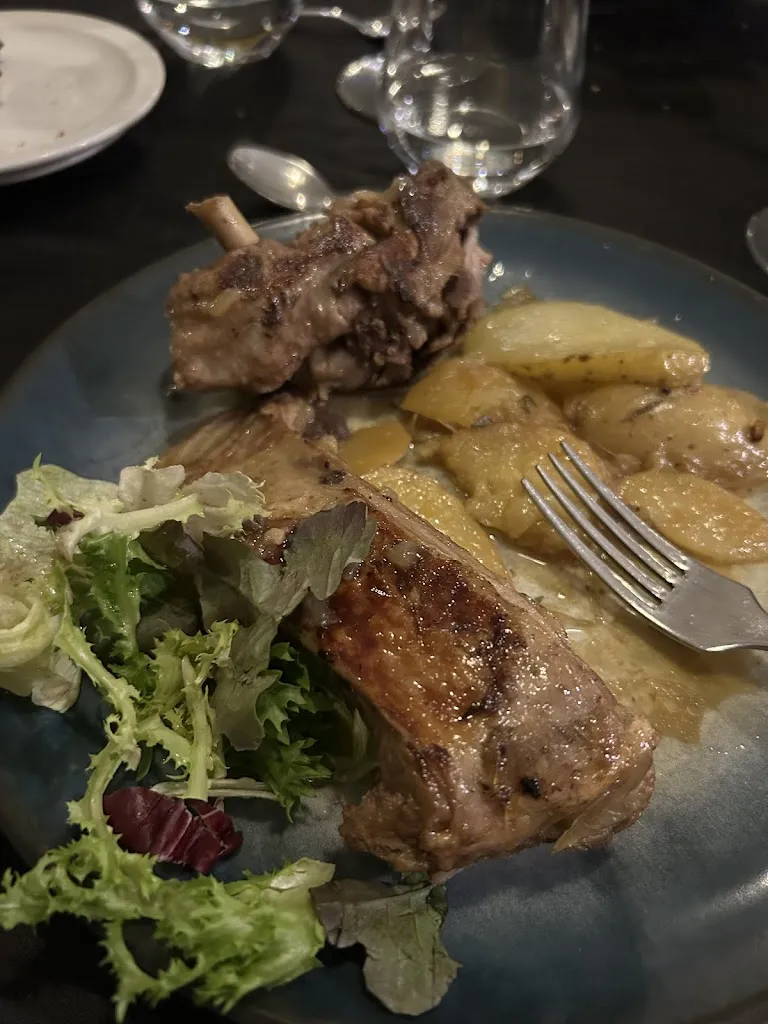 Entredos Gastrobar Restaurante_Benuza_slider_image_3