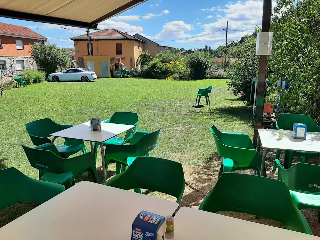 Restaurante El Piñueco restaurant in Benuza