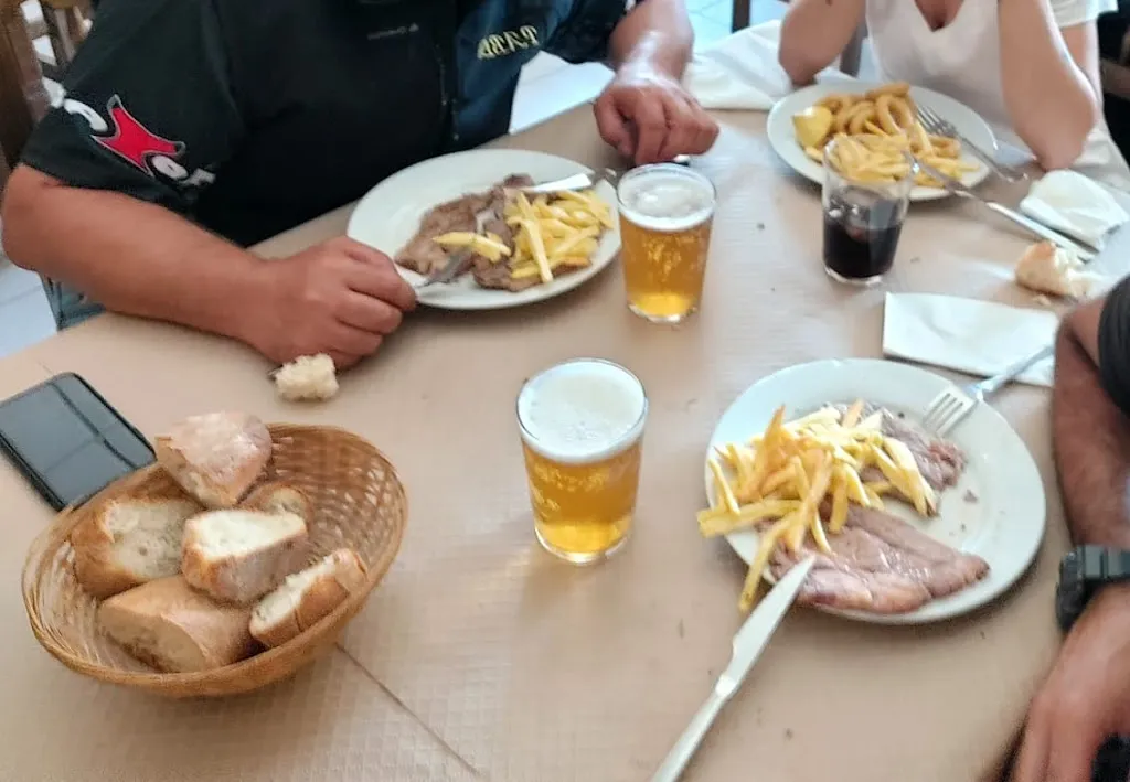 Bar-Restaurante Adeal_Benuza_slider_image_3