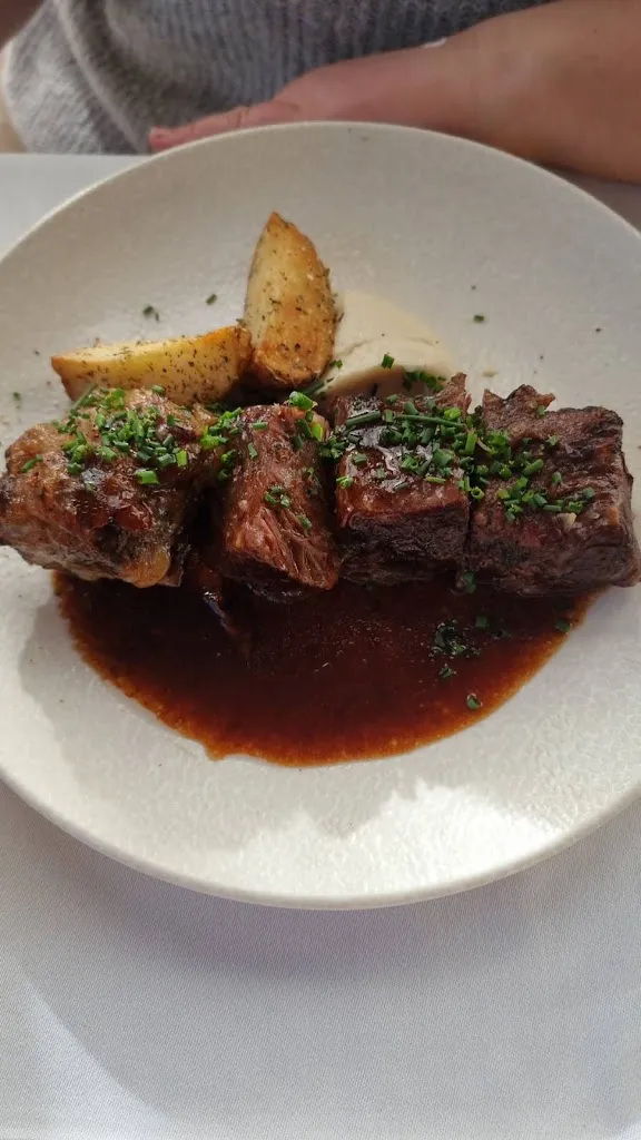 Zi_La Única_Benuza_review