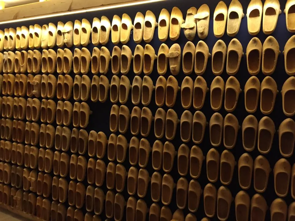 Taberna Los Cazurros restaurant in Benuza