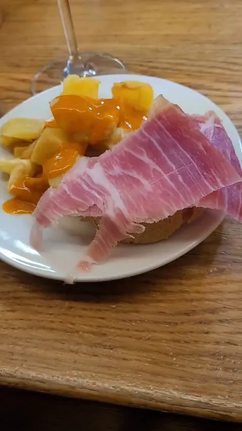 Taberna Los Cazurros_Benuza_slider_image_2