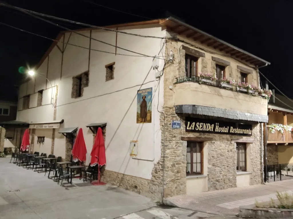 HOSTAL RESTAURANTE LA SENDA restaurant in Camponaraya