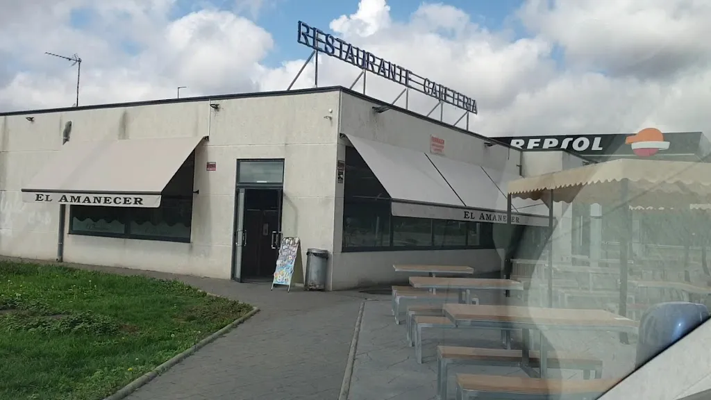 Estacion de Servicio El Amanecer_Campo de Villavidel_slider_image_2
