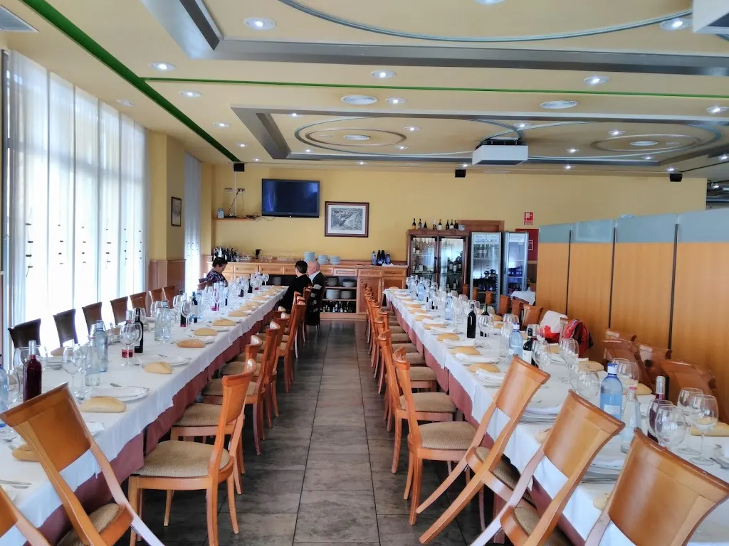 Juanjo 2 restaurant in Campo de Villavidel