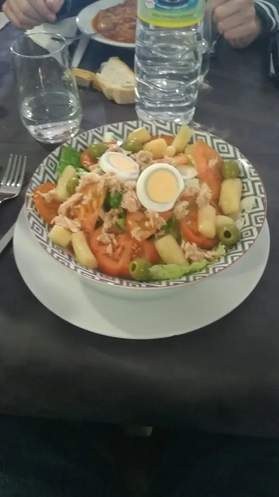 Michal Kulas_Restaurante N-630_Campo de Villavidel_review